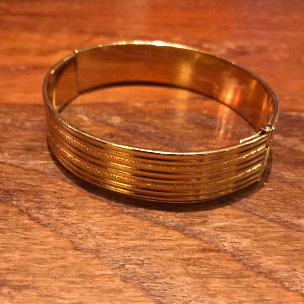 Vintage Monet Gold Tone Hinge Bracelet